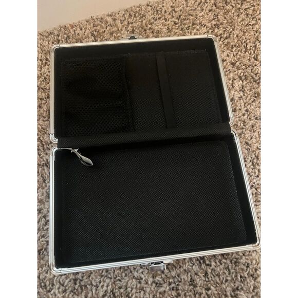 Vaultz Super Mario Bros. Locking Supply Box Pencil Storage Case No Keys - Picture 4 of 5